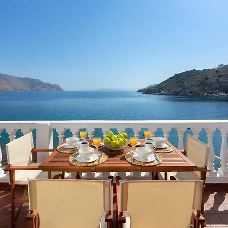 Maravelia Mare Guest House Đảo Sými Ngoại thất bức ảnh