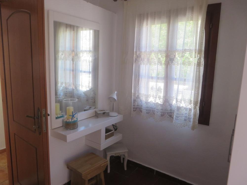 Maravelia Mare Guest House Đảo Sými Ngoại thất bức ảnh