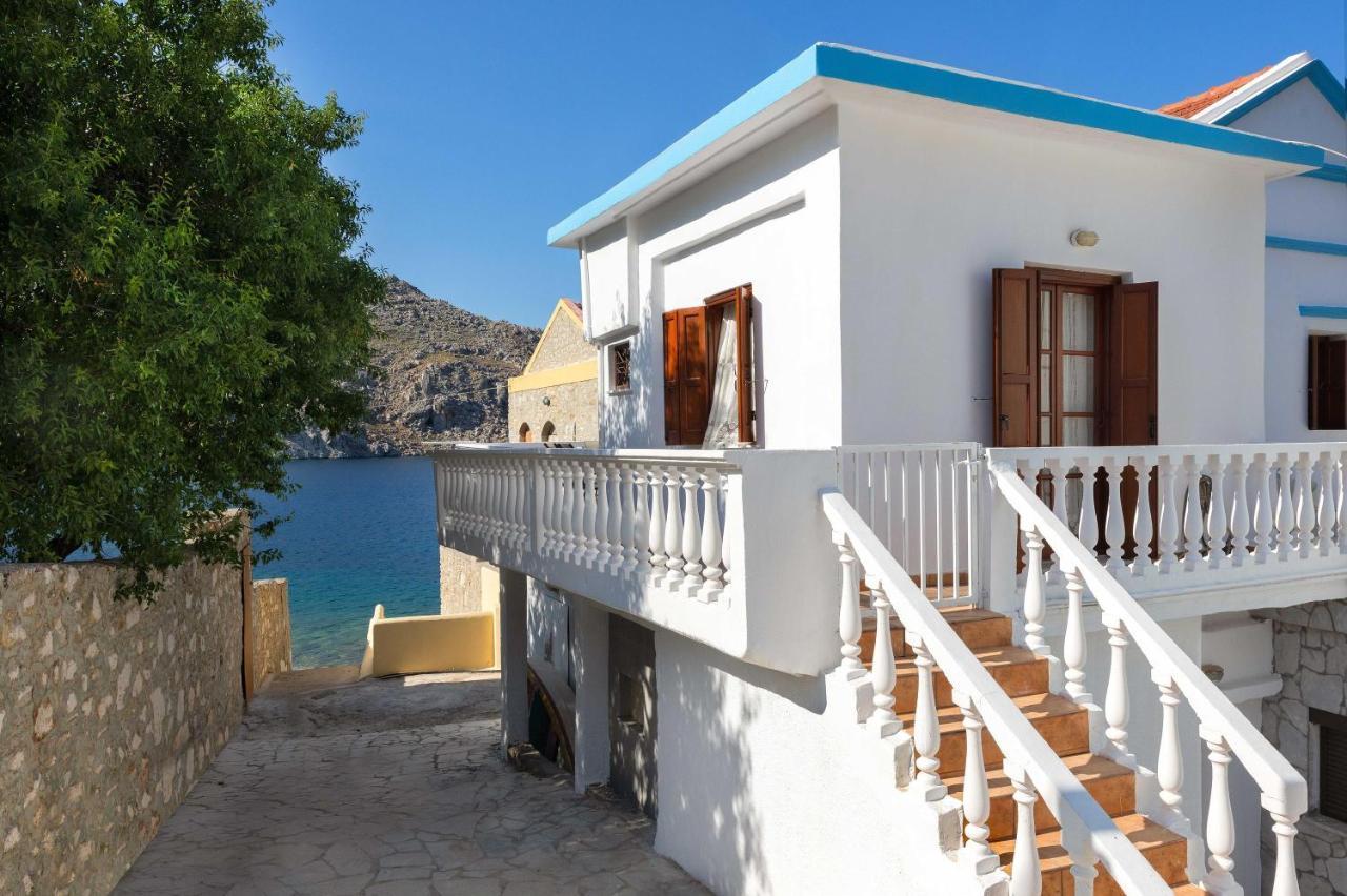 Maravelia Mare Guest House Đảo Sými Ngoại thất bức ảnh