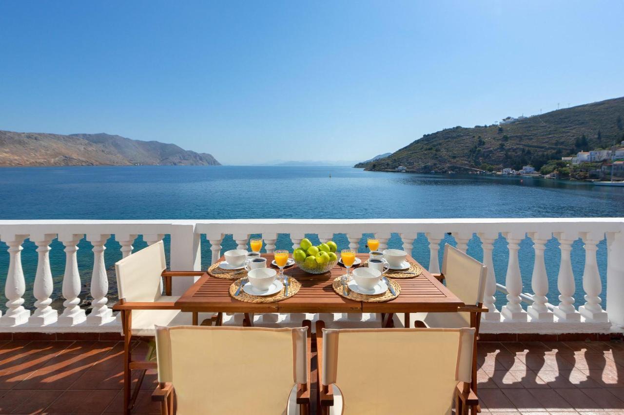 Maravelia Mare Guest House Đảo Sými Ngoại thất bức ảnh