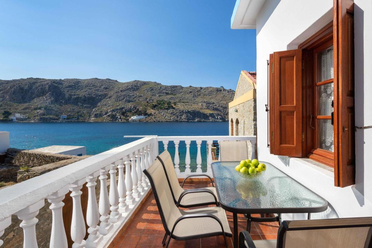 Maravelia Mare Guest House Đảo Sými Ngoại thất bức ảnh